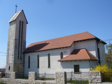 A hárskúti Magyarok Nagyasszonya-templom